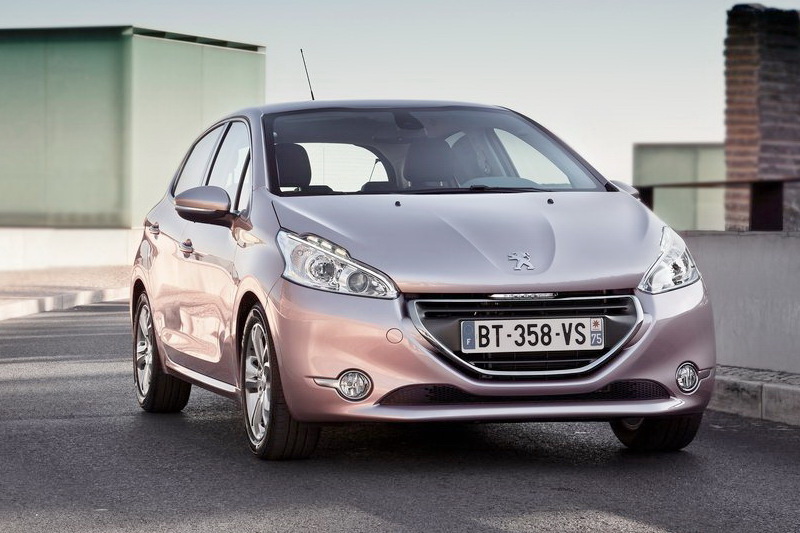 Peugeot (Пежо) 208